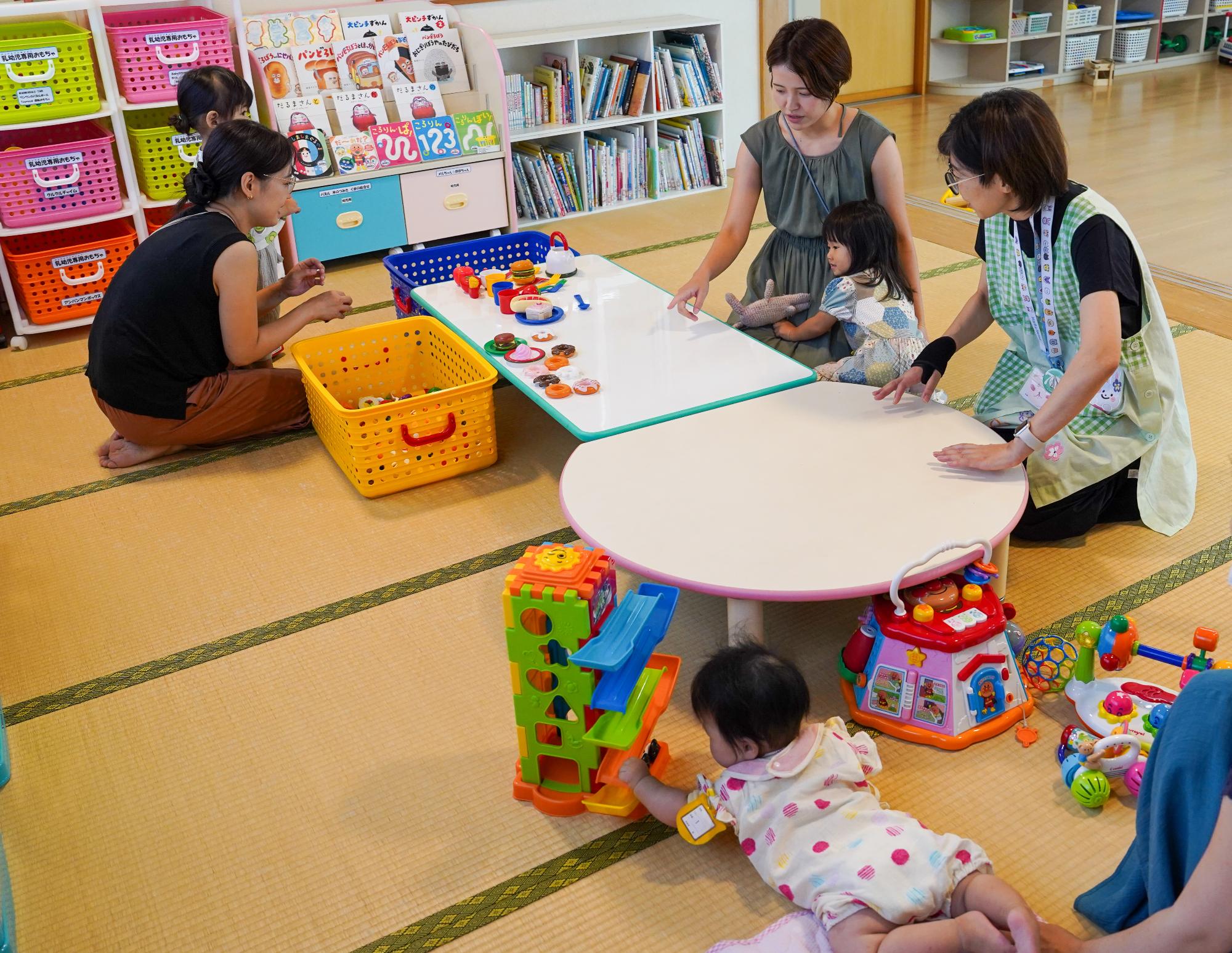地域子育てサロン様子