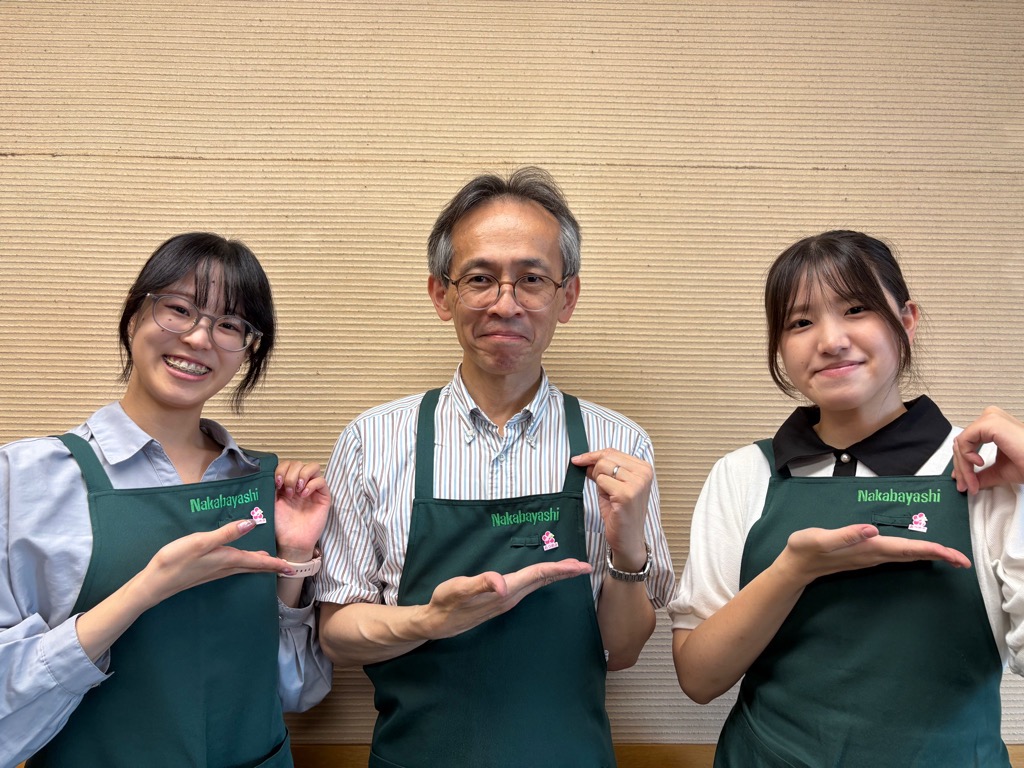 あつめきピンバッジ着用スタッフ
