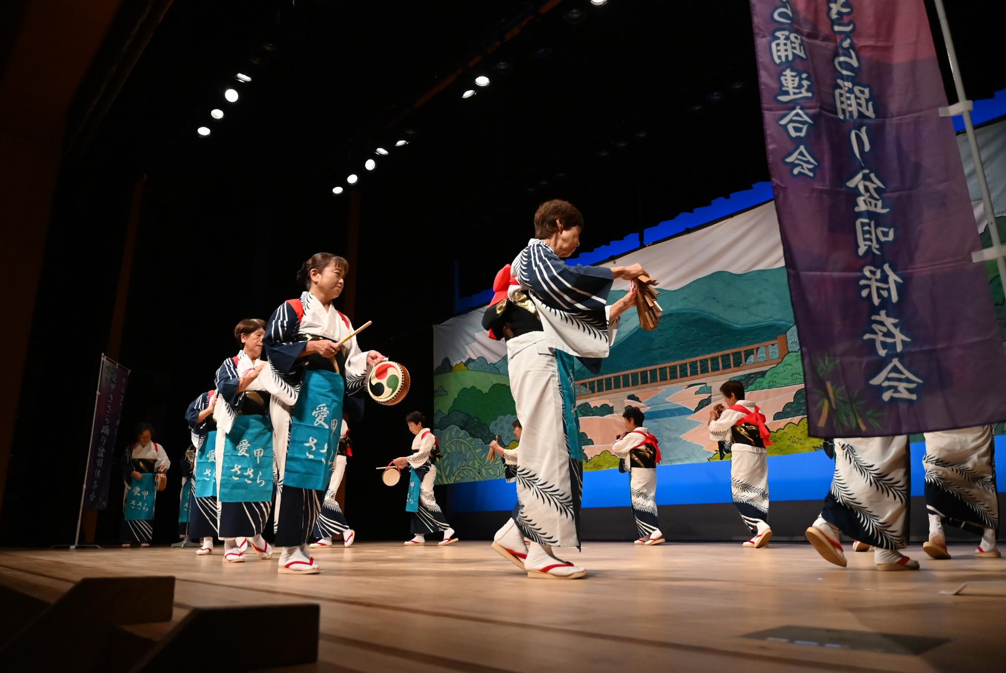 ささら踊りの様子
