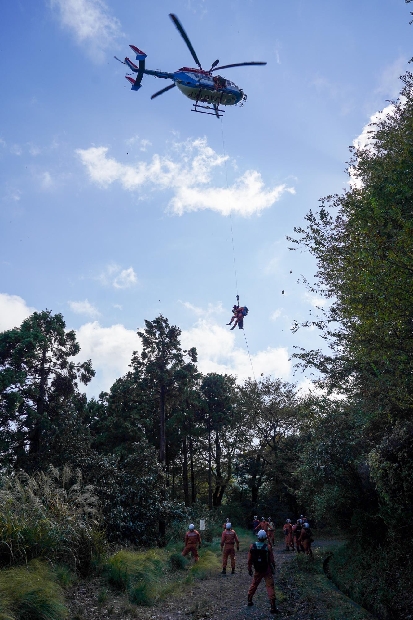 山岳救助訓練の様子