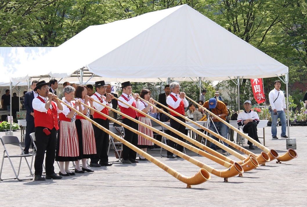 アルプホルン演奏