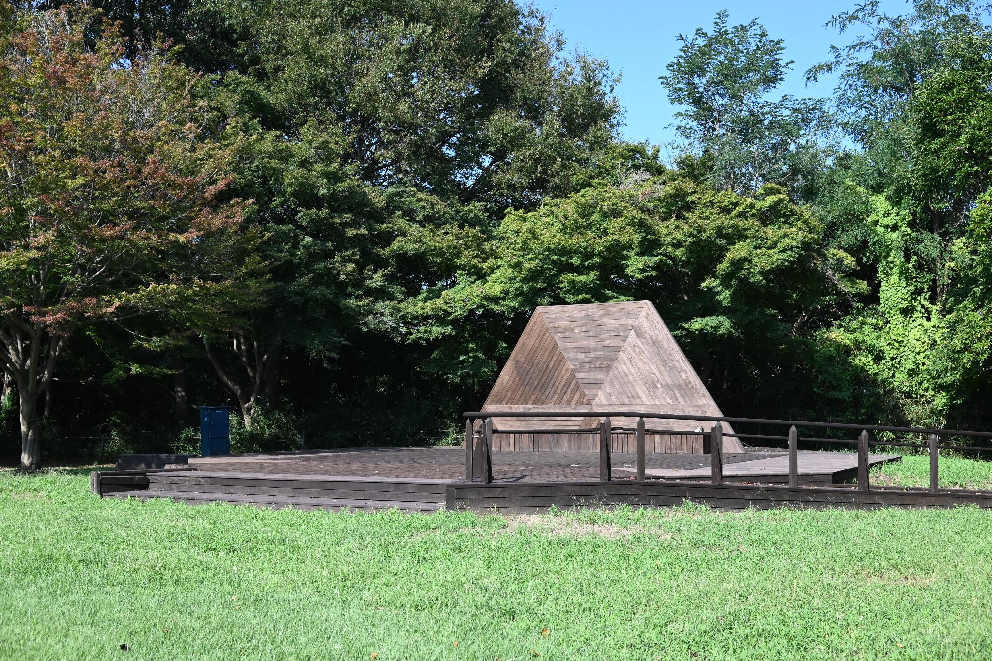 ぼうさいの丘公園ステージ