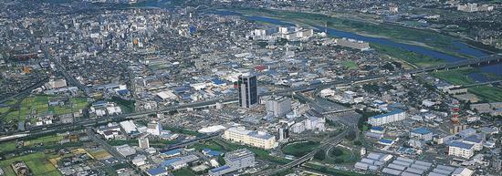 東名厚木インターチェンジ周辺を上空から写した写真